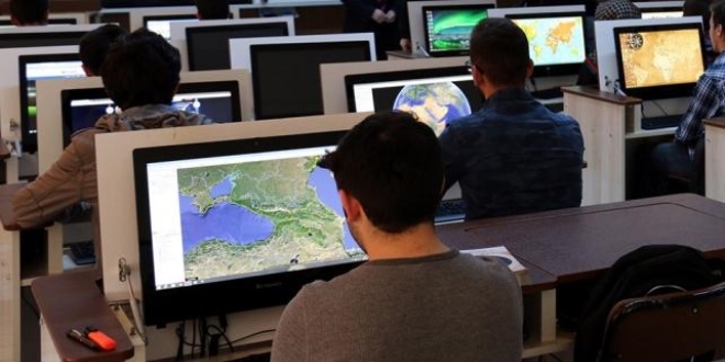 30 bin öğrenciye 'dijital okuryazarlık' dersi