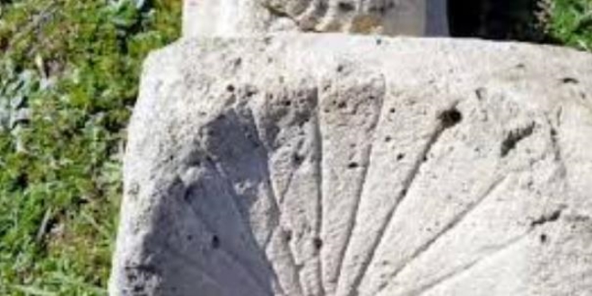 Sinop'ta 2 bin yıllık güneş saati bulundu