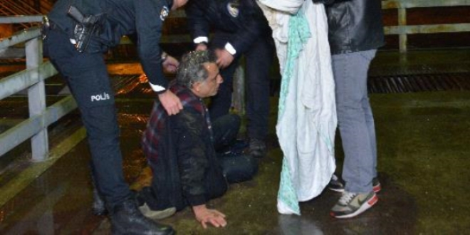 Seyhan Nehri'ne düşen adamı vatandaşlar kurtardı