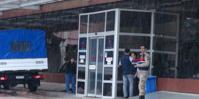 Suriye'de askeri araç devrildi: 9 asker yaralı