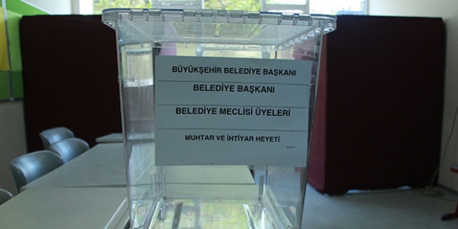 Ankara'da okullarda seçim sandıkları kuruldu