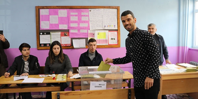 Kenan Sofuoğlu, oyunu kullandı