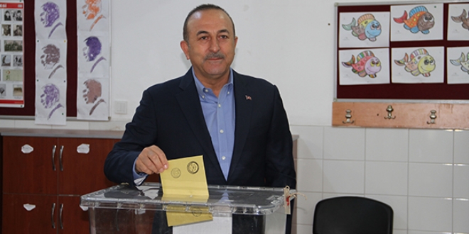 Bakan Çavuşoğlu oyunu Alanya'da kullandı