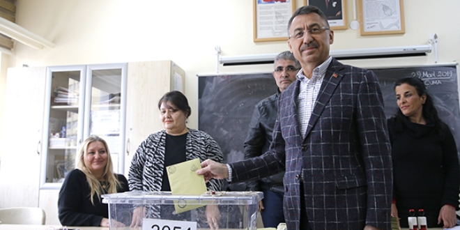 Cumhurbaşkanı Yardımcısı Oktay oyunu kullandı