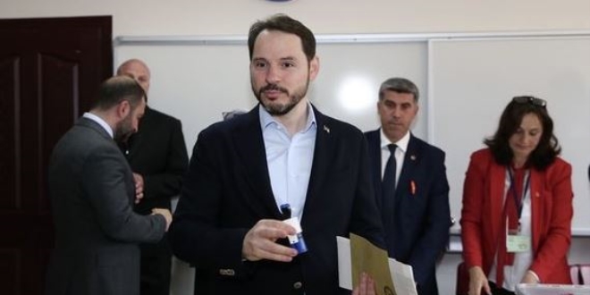 Bakan Albayrak'tan 'yerel seçim' açıklaması