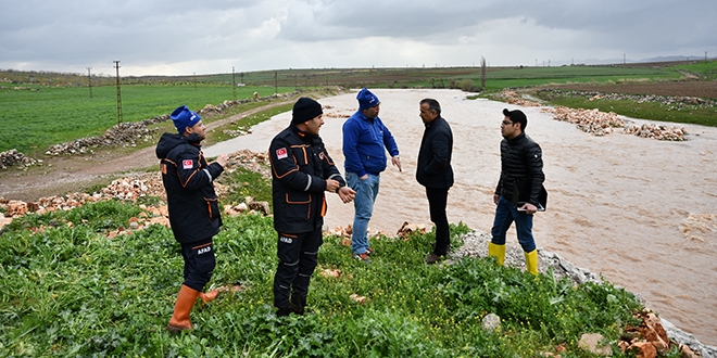 Gaziantep'te sele kapılan araçtaki 2 kişi kayboldu