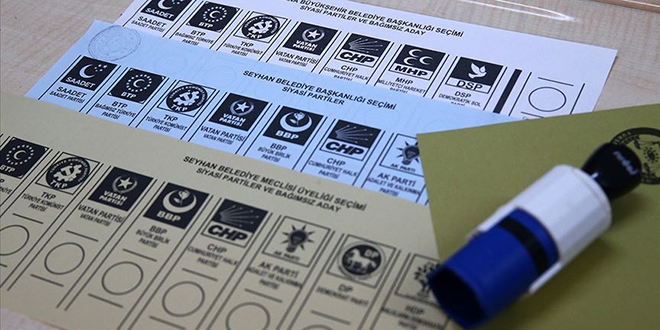 AK Parti Hakkari'de 6 belediye kazand
