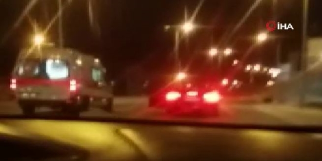 Ankara'da ambulansın önünü kesen sürücü pes dedirtti