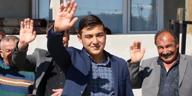 18 yanda mahallesine muhtar oldu