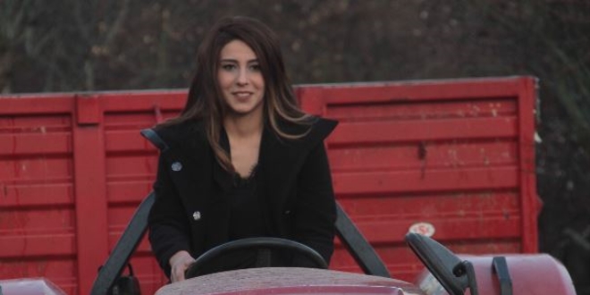 Üniversite mezunu Seda,10 yıllık rakibini devirdi