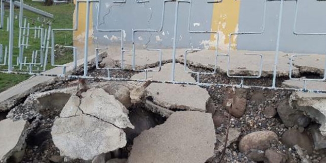 Malatya'da, depremde hasar gren binalar yklacak