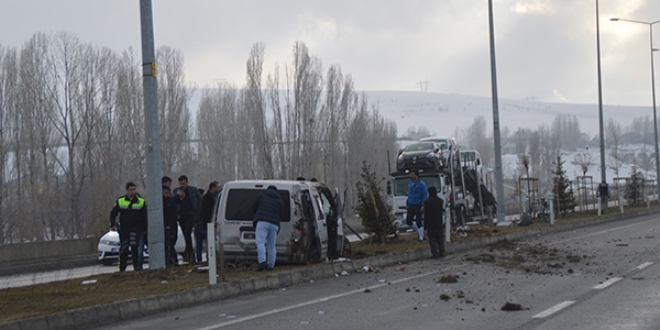 Ağrı'da trafik kazası: 1 ölü, 6 yaralı