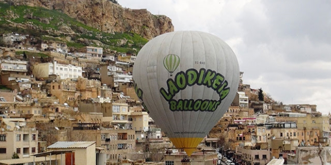 Mardin'de balon turizmi balad
