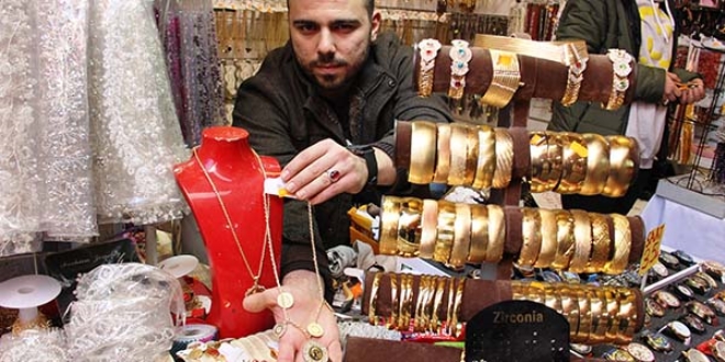 5 liraya çeyrek altın
