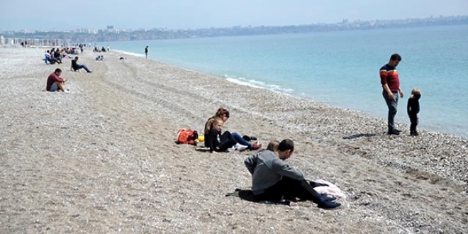Antalya'da nisanda deniz keyfi