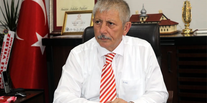 Belediye başkanı, müdürlerin makam araçlarını kaldırdı