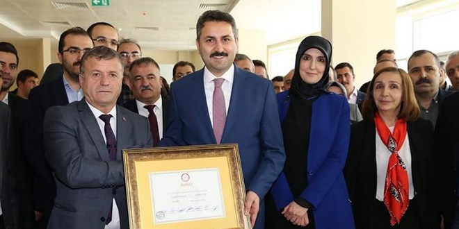 Tokat Belediye Başkanı mazbatasını aldı