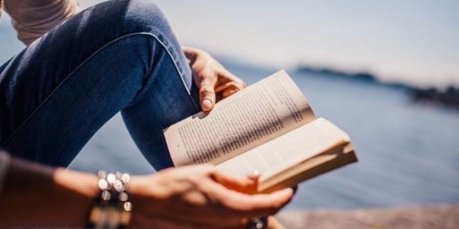 Türklerin günlük kitap okuma süresi 7 dakika