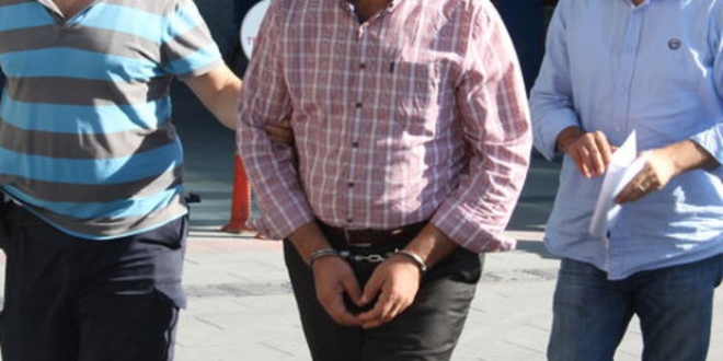 Kapatılan sendikanın yöneticileri sınırda yakalandı