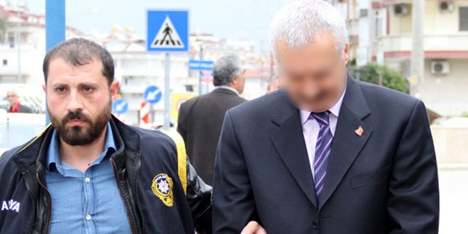 31 yıl hapis cezası alan öğretmene tahliye