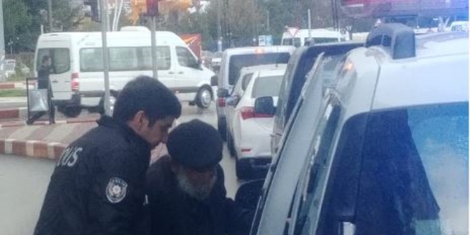 Polis ekipleri yal adam evine kadar resmi arala gtrd