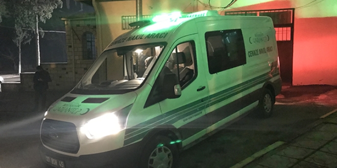 Gaziantep'te yldrm isabet eden oban ld