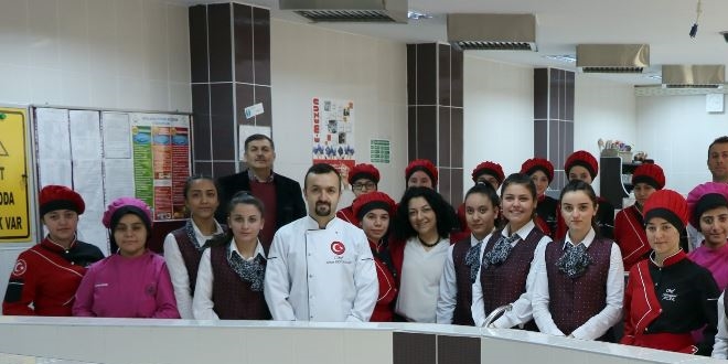 Geleceğin aşçıları bu mutfakta yetişiyor