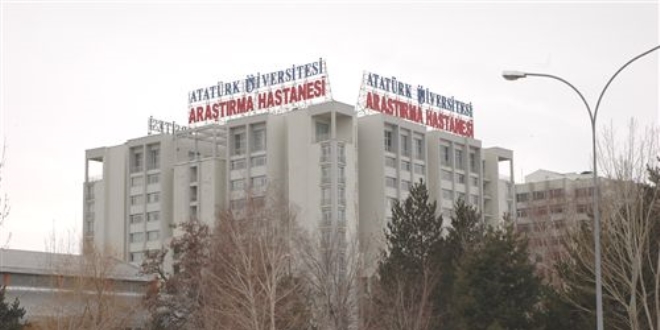 5 aylık bebek karaciğer nakliyle hayata tutundu