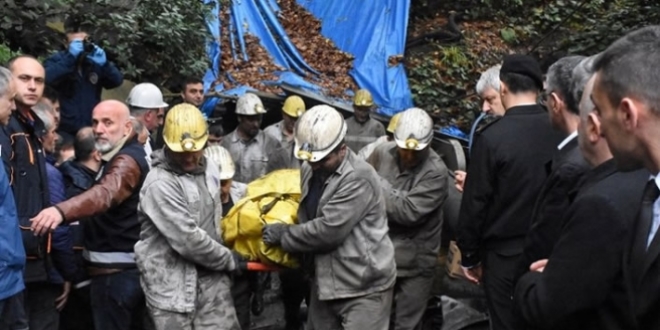 Maden kazasında ölenlerin yakınlarının ataması yapıldı