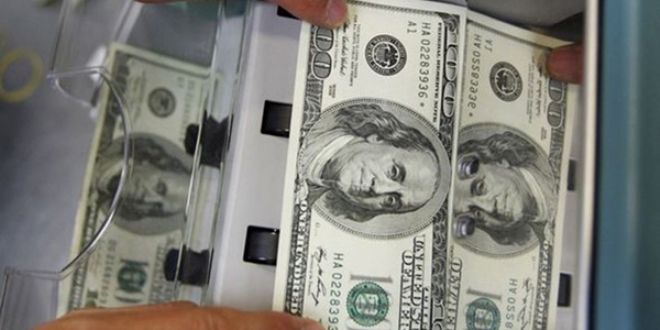 Vatandaş 6 ay aradan sonra ilk kez dolar sattı