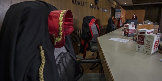 Mahkeme Bakan'ndan konsey yesi albaya tepki