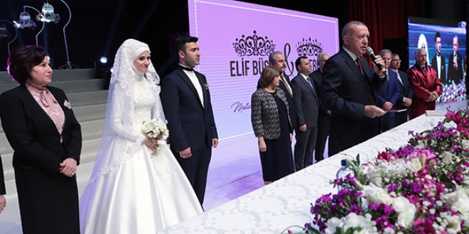 Cumhurbaşkanı Erdoğan nikah şahidi oldu