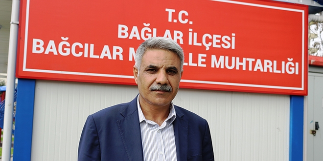 Türkiye'nin en büyük mahallesinin muhtarı görevine başladı