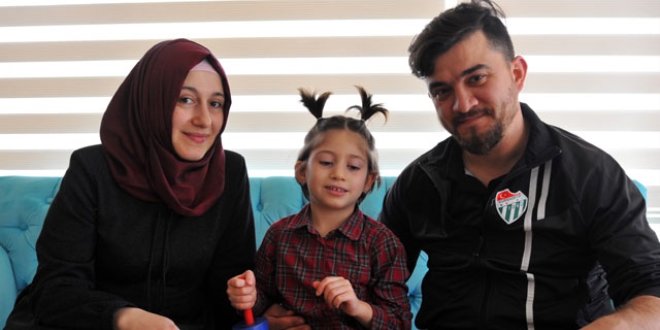 Küçük Zeynep, ilaç bekliyor