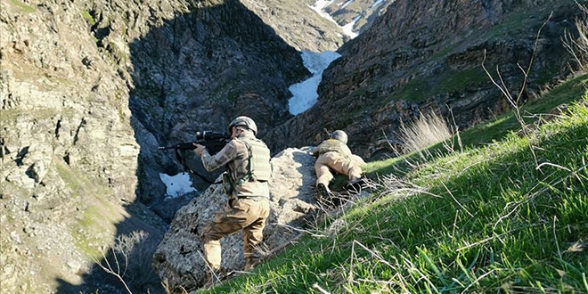 PKK'l terristlerin 11 k sna imha edildi