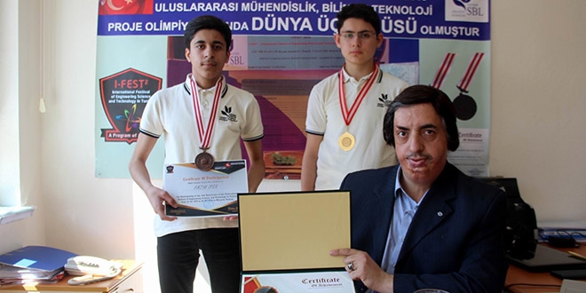 Lise öğrencilerinin projesi dünya üçüncüsü oldu