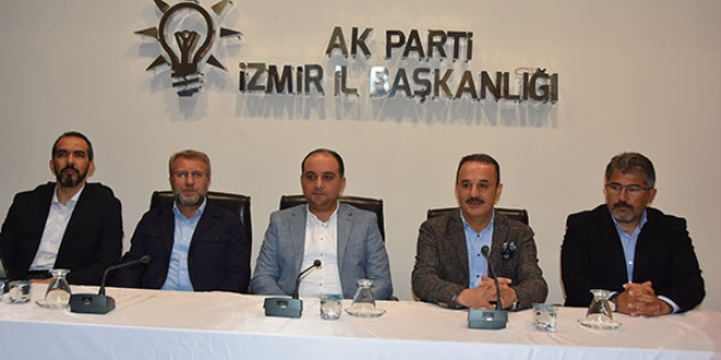 AK Parti zmir'de temayl yoklamas balad