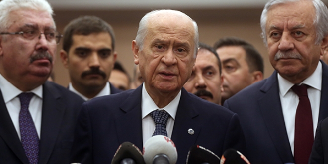 Bahçeli'den sert sözler: Bundan belediye başkanı olmaz