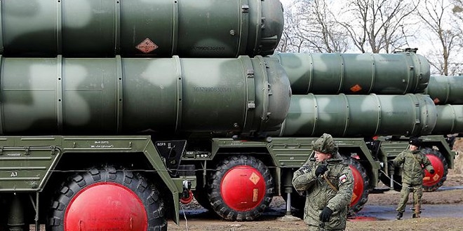 Kremlin'den Türkiye'nin S-400 tavrına övgü