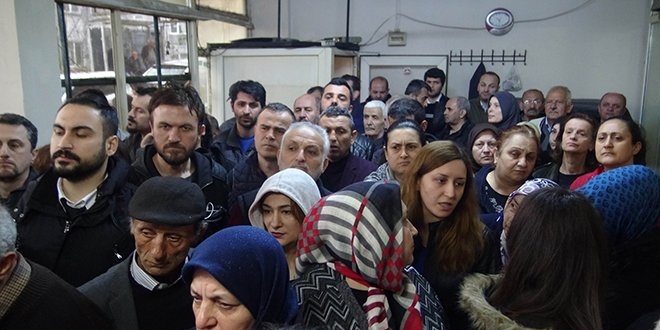 Bursa'da heyelan bir mahalleyi sokakta bıraktı