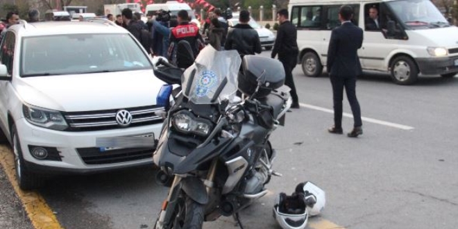Bakent'te Yunus ekibi kaza yapt: 1 polis yaral