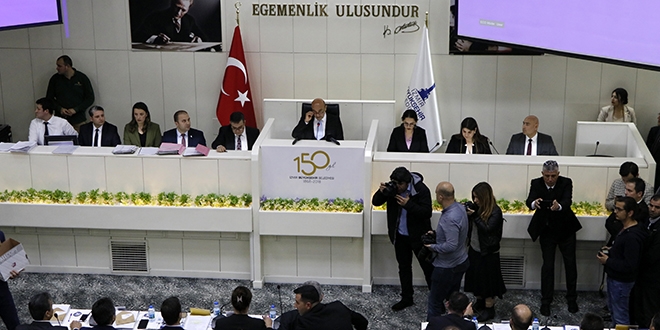 zmir Bykehir Belediyesi ilk toplantsn yapt
