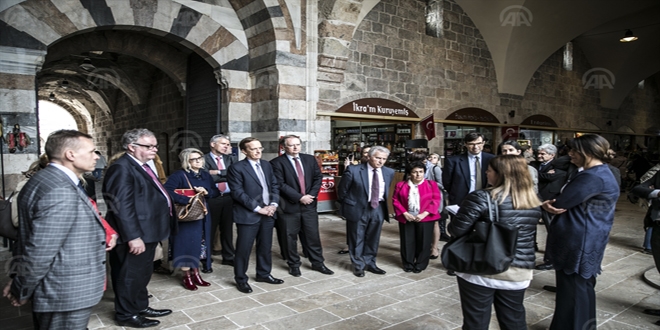 AB büyükelçileri Sokullu Mehmet Paşa Külliyesini ziyaret etti