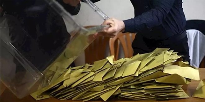 Belediyenin şoförü sandık kurulu başkanı olmuş