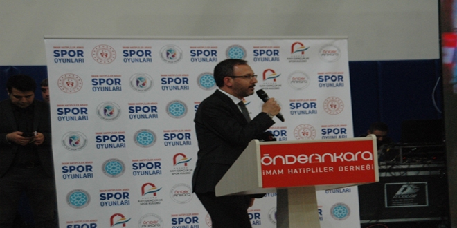 Bakan Kasapoğlu: Sporu tüm okullarımızda yaygınlaştıracağız