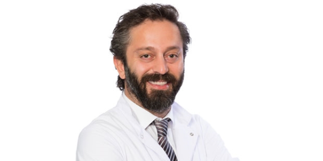 'Kök hücre tedavisi ameliyatın alternatifi değildir'