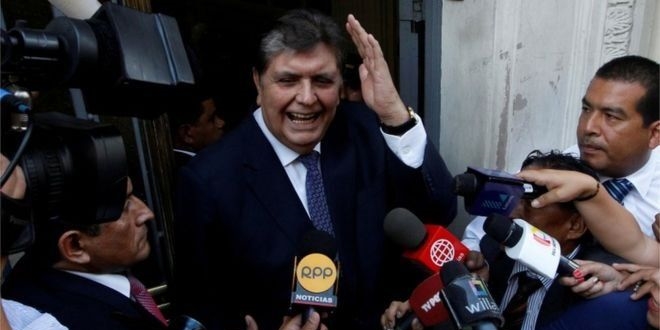 Rvetle sulanan Peru'nun eski Cumhurbakan intihar etti