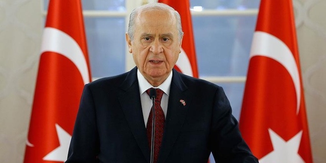 MHP Antalya'da kampa giriyor
