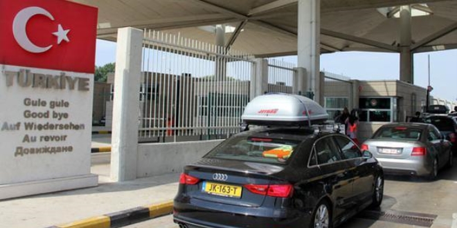 Yabancı plakalı araçlara sınırda ceza ödeme zorunluluğu