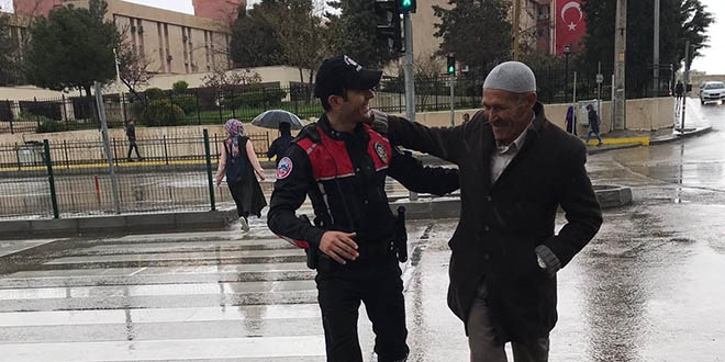 Mardin polisinden rnek davran